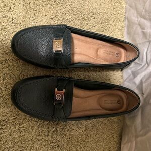 Giani Bernini Black Leather Slip-On Loafers with Gold Hardware